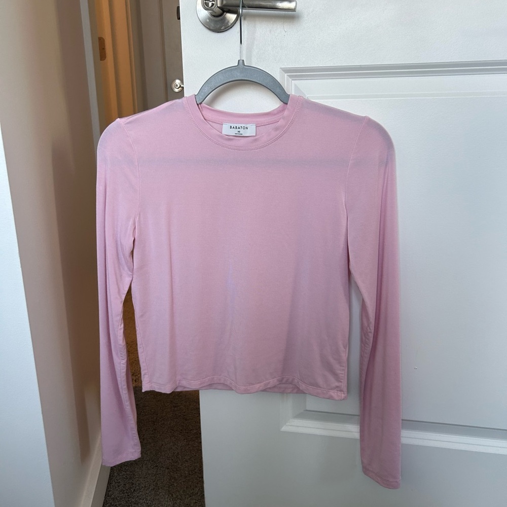 Long sleeved pink aritzia shirt NWOT